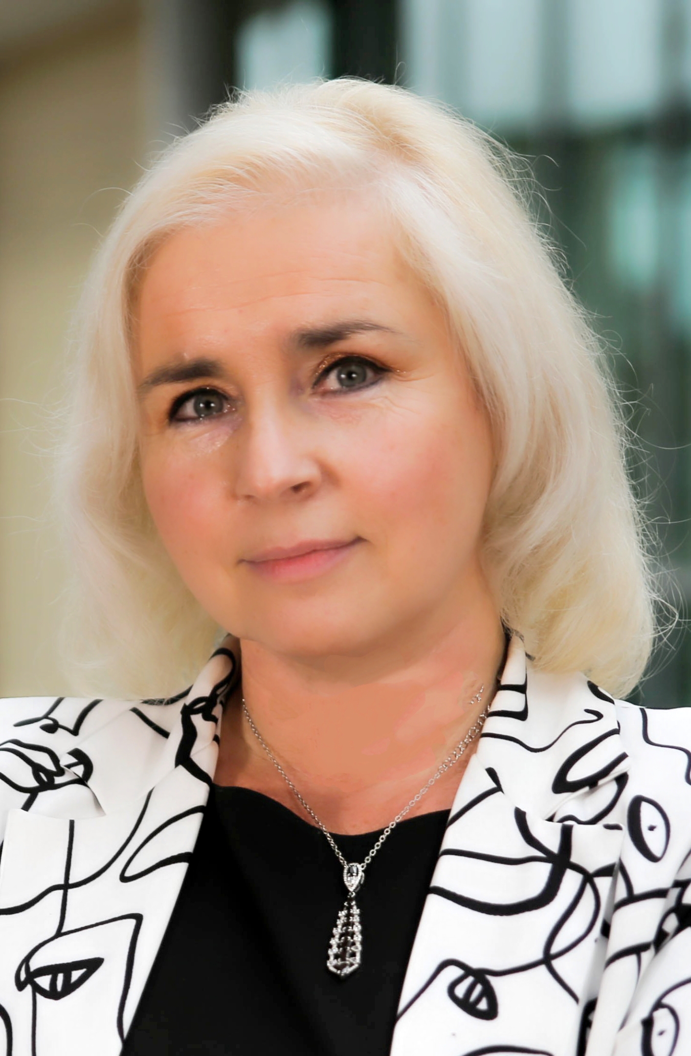 Prof. Katarzyna Rzeszut